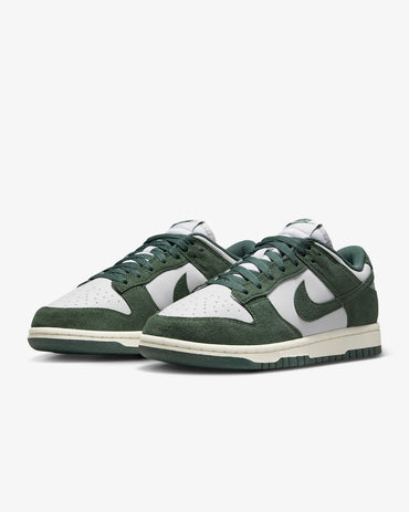 Nike Dunk Low Retro